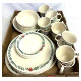 VTY of corelle Apple themed dishwasher