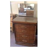 2 dressers 4 & 6 drawer