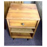 End table with one drawer/portable