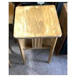 Plant stand/end table