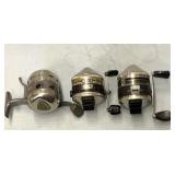 3 Fishing reels