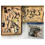 VTY of toy weapons And parts to action figures