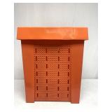 Retro laundry hamper