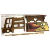 Shelves/wall hangings