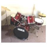 Like new Peace drum set