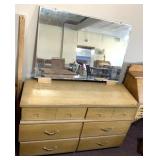 6 drawer dresser w/detachable mirror