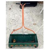 Scotts seeder