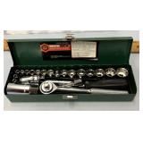 Metrinch Fits both metric and inch