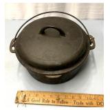 5 quart cast-iron pot with lid