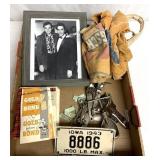 Collectibles/Elvis/gold bonds stamps/feed bag