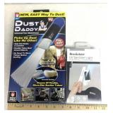 Dust daddy universal vac attach/UV sanitizer light