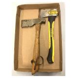2 hatchets