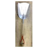 Aluminum snow shovel