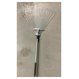 Small adjustable rake