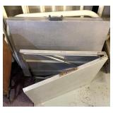 2 Metal folding tables