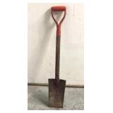 Short handle flat end shovel