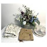 Artificial flowers/decor
