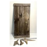 Primitive wood pieces