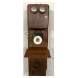 Leigh Electric Vintage wall mount telephone