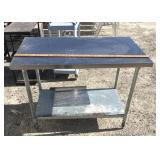 4ï¿½ x 30" x 35ï¿½ stainless steel  top prep table