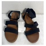 Womanï¿½s sandals size 12 w/ tags