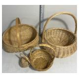 4 wicker baskets