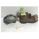 Frog & turtle decor