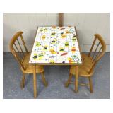 Childrenï¿½s table and chairs