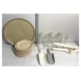 Pictures/plate/other kitchen supplies