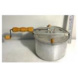 Whirley pop cooker