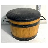 Barrel wood shoe shining kit/holder
