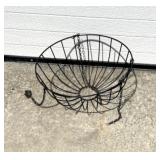 Plant hanging basket/metal