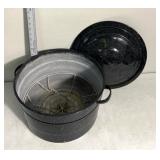 Large canning pot with lid