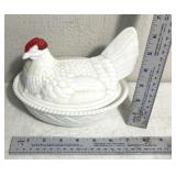 vintage Westmoreland white milk glass "Hen on