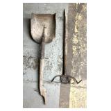 Vintage Shovel & pitchfork