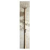 Pitch fork curved