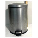Trash can
