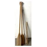 3 wooden paddling ors