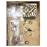 Broken jewelry pieces/miscellaneous