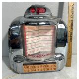 Crosley select-a-matic radio Powers on