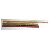 Five measuring sticks/advertisement