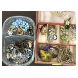 Jewelry/miscellaneous pieces