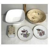 Kitchenware decor