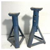 Jack stands