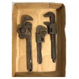 Adjustable monkey wrench