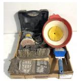 Sander/ funnels/ brushes
