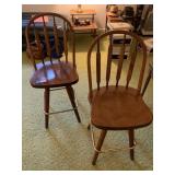 Lot of 2 Bar Stools