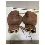 Vintage Royal 312 Boxing Gloves