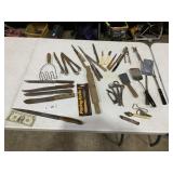 Kitchen Knives & Utensils