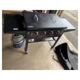 Blackstone Gas 4 Burner Griddle w/accessories